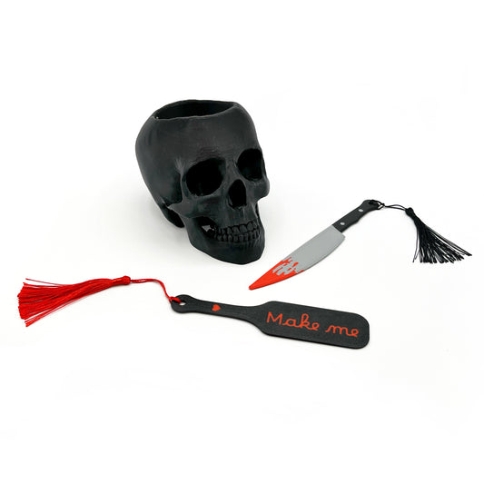 3D Printed Skull Pen Holder – Bookish Decor for Desk or Vanity | Fantasy-Inspired Organizer